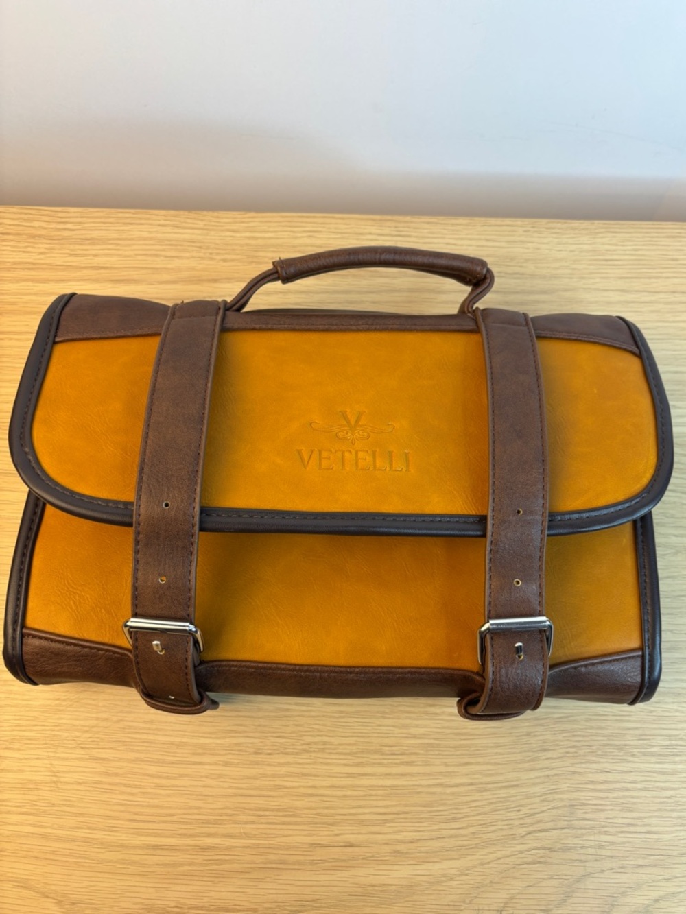Vetelli Foldable Hanging Vegan Leather Travel Toiletry Bag‎ NWOT